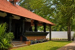 Ben&b's Riverview Staycation,Pooyamkutty