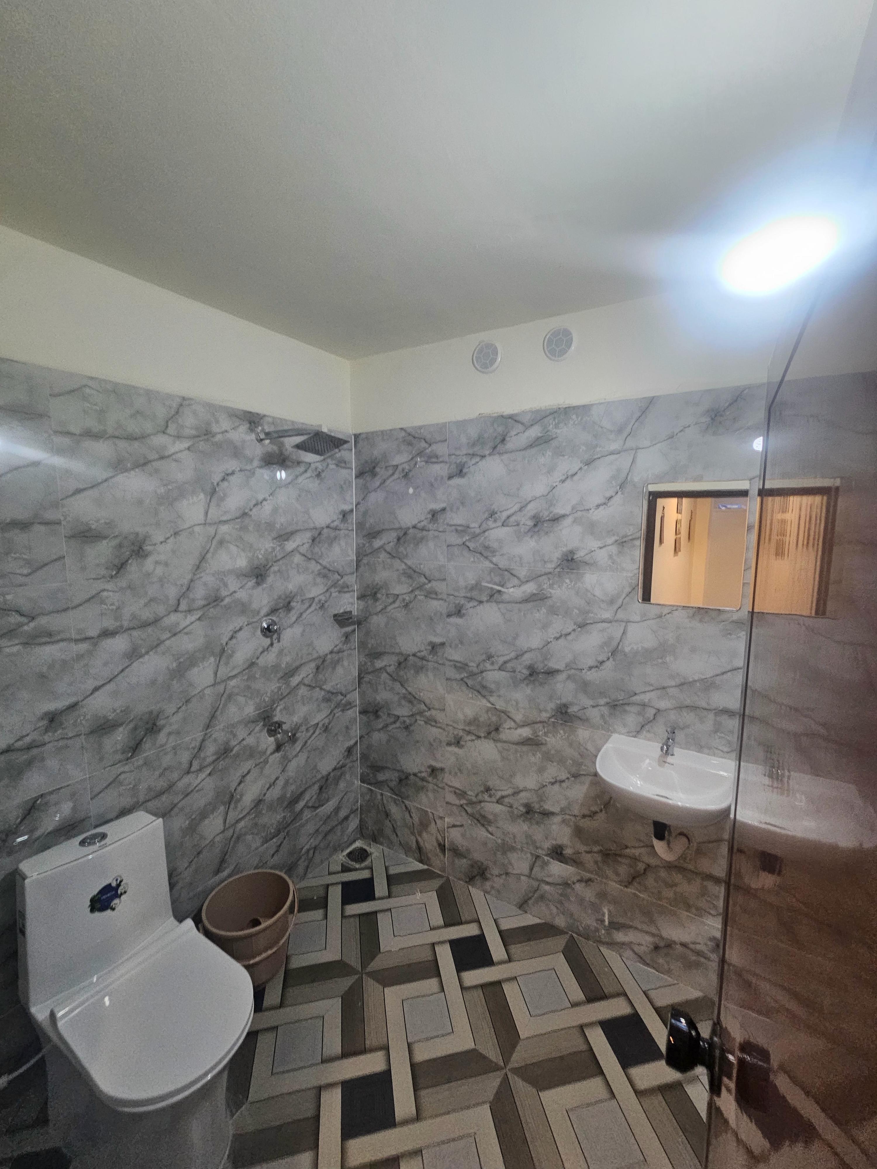 Richard's Homestay- Classy AC Rooms - Tap to explore photos