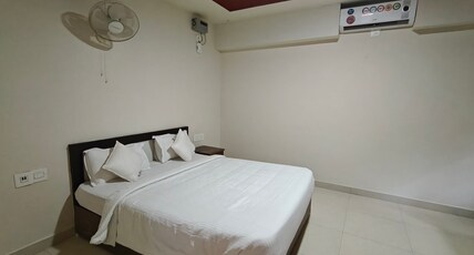 Golden Hill Resort Room Type - Deluxe Ac Cottage