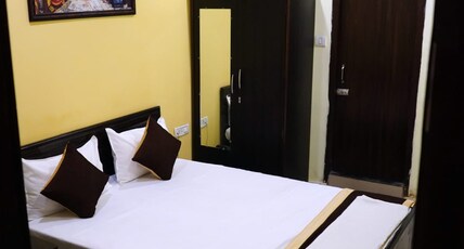 Hotel Atithi Niwas Room Type - Premium Room