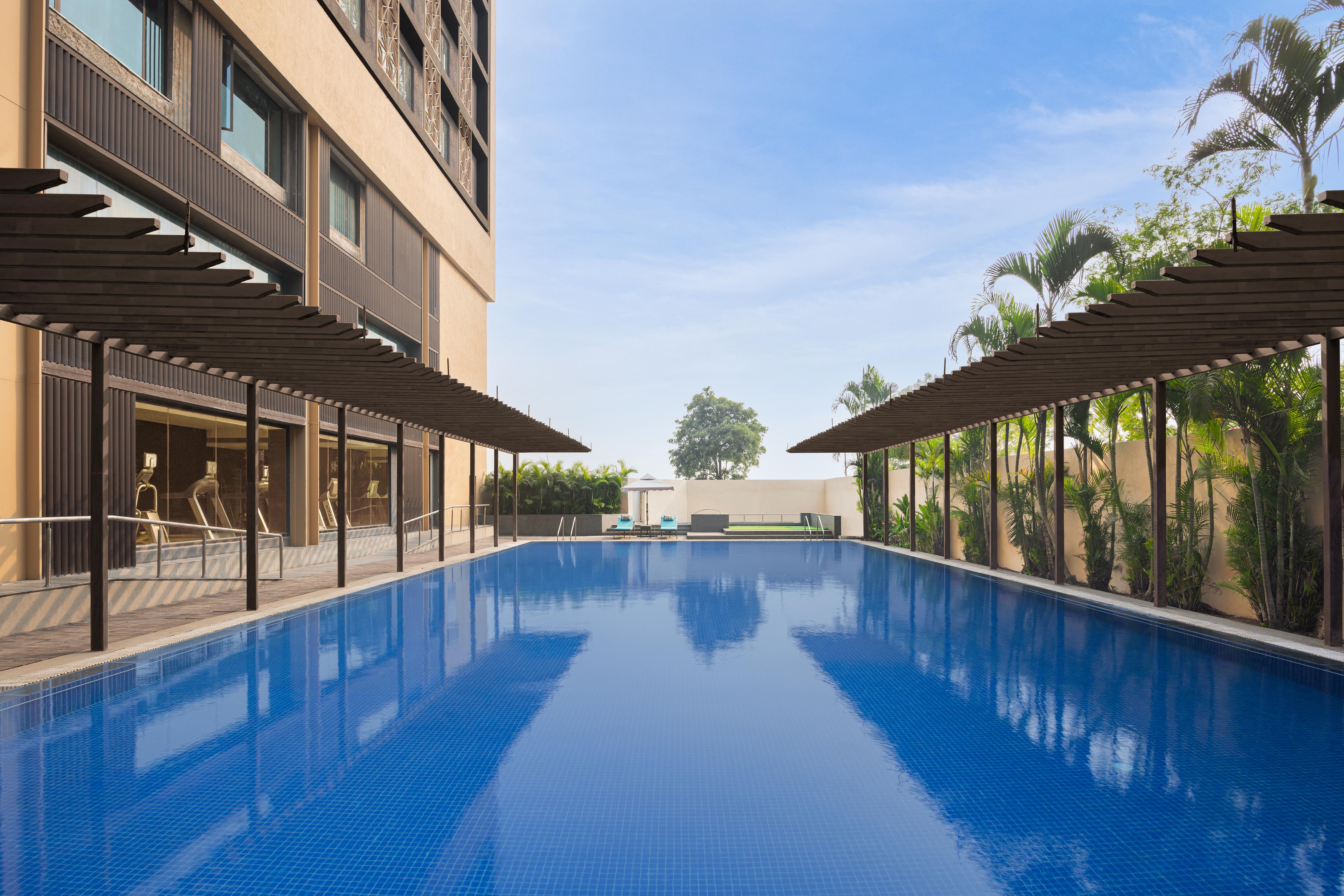 Le Meridien Surat (A Premium Marriott Hotel) - Tap to explore photos