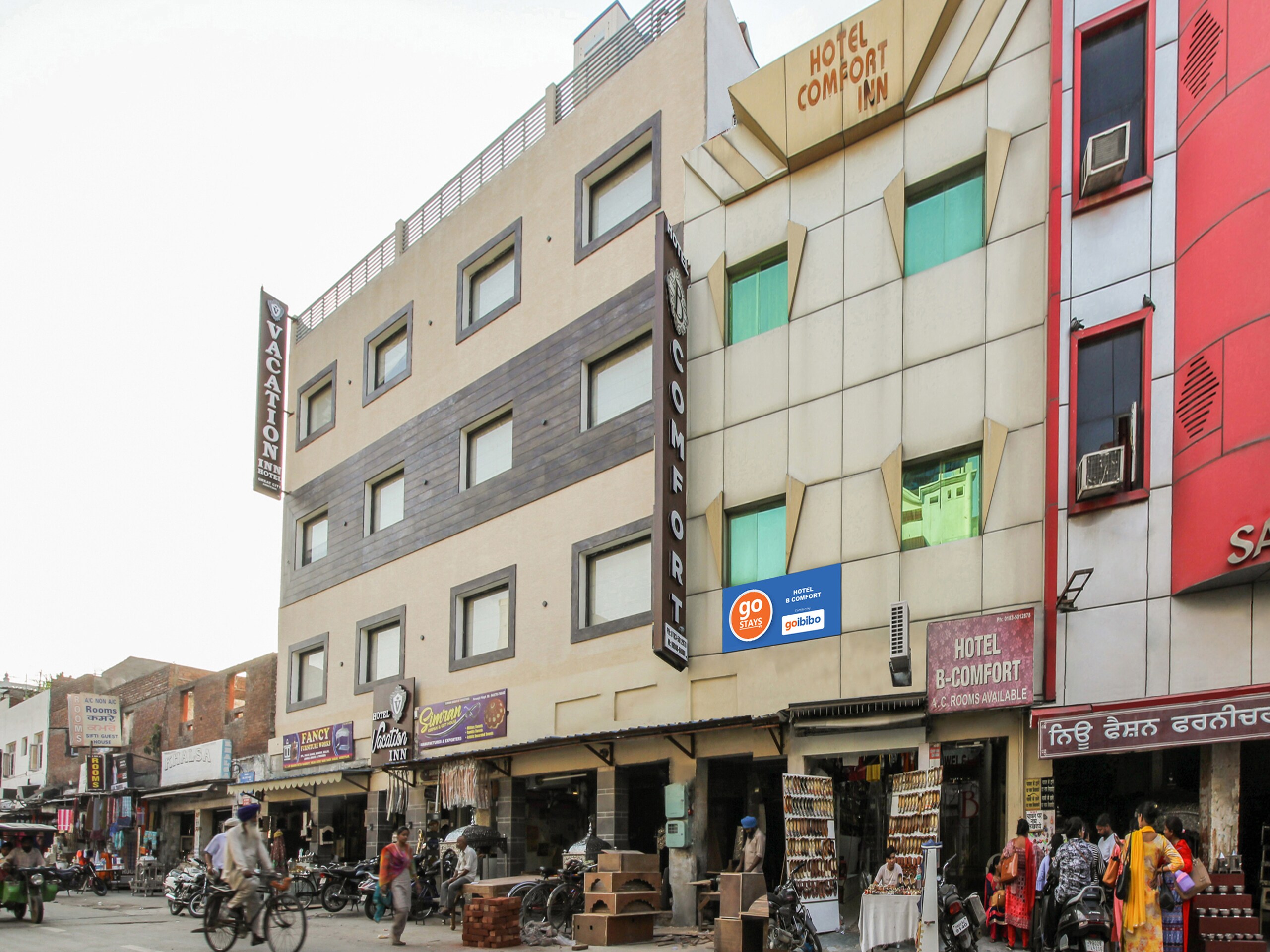 Hotel B Comfort - Tap to explore photos