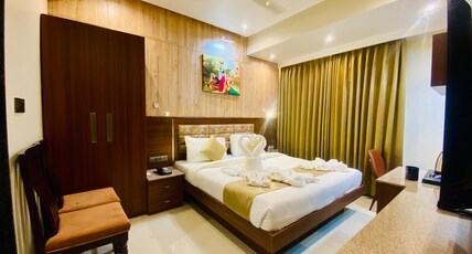 THE CLAN HOTEL - VIJAY NAGAR INDORE Room Type - Suite Room