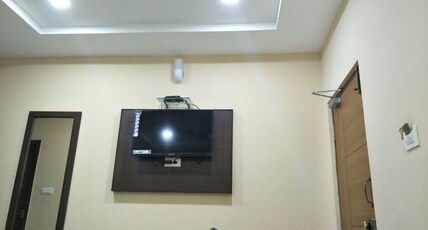 Hotel Srihari Grand Room Type - Deluxe Four Bed AC Room