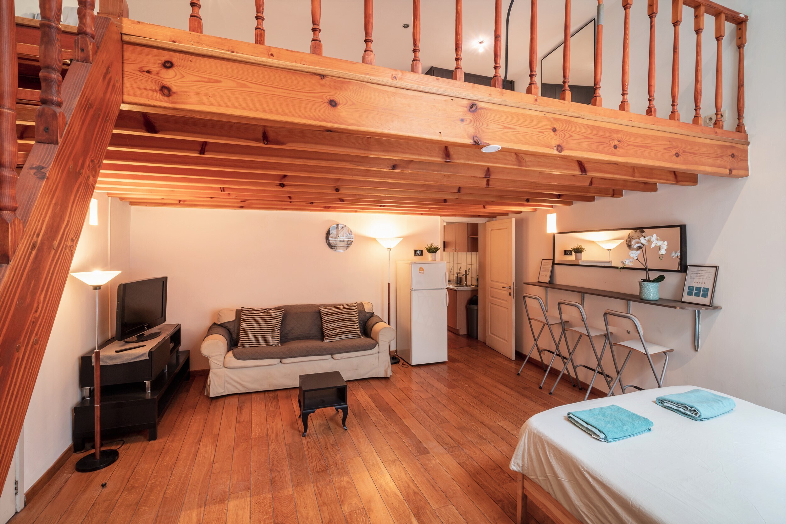 Saint Pauls 1-Bedroom Apartment - Tap to explore photos