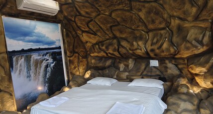 The River Park Resort Room Type - Cave Mahal With Bathtub