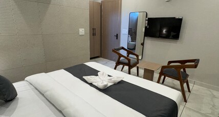 Hotel The Merc Room Type - Deluxe Room with City View