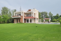 The Golf Retreat | Entire 4BHK Pool Farmhouse