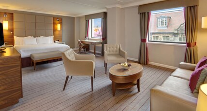 Hilton Cambridge City Centre Room Type - KING SUITE
