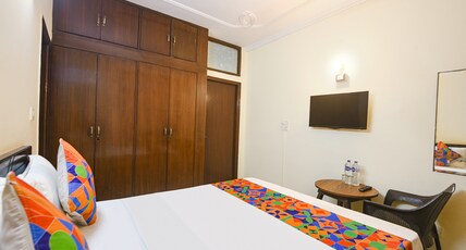 FabHotel Metro Inn Kalkaji Room Type - Deluxe Room