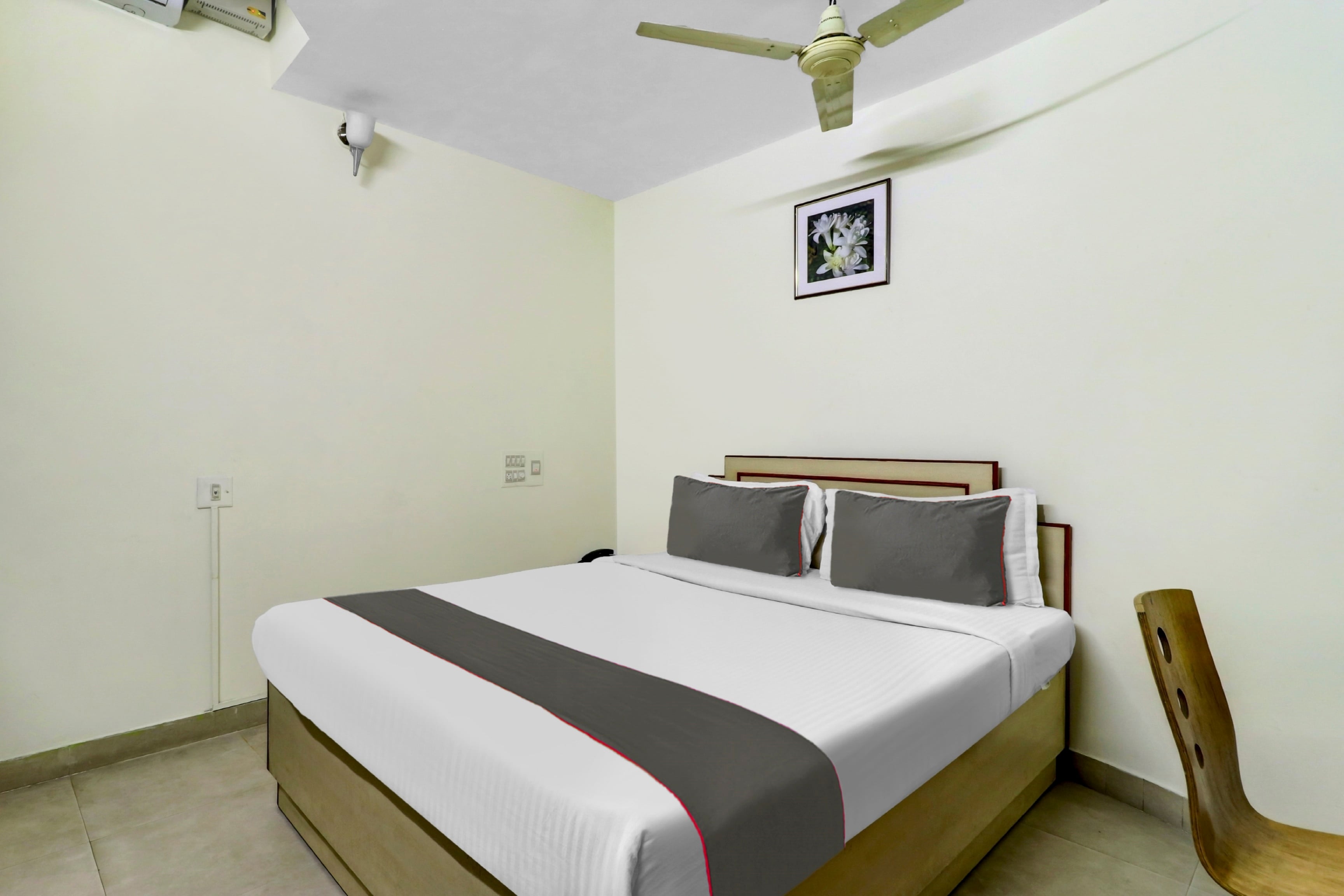 Collection O Madhura Residency - Tap to explore photos