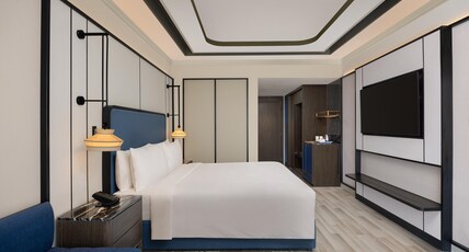 DoubleTree by Hilton Bengaluru Airport Room Type - King Accessible Room