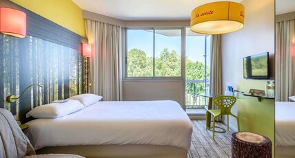 Ibis Styles Dax Centre Room Type - Standard Family Room with double bed and double sofa bed