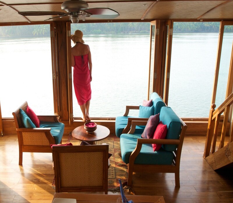 The Lotus Houseboat - Tap to explore photos