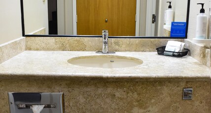 Hampton Inn By Hilton Tampico Zona Dorada Room Type - 1 KN STDO MIC FRIDG NS