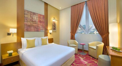 City Seasons Towers Bur Dubai Room Type - Deluxe King room