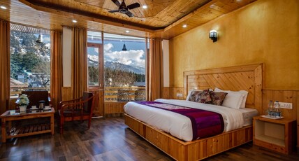Himalayan Rose Room Type - Deluxe Room with Private Balcony