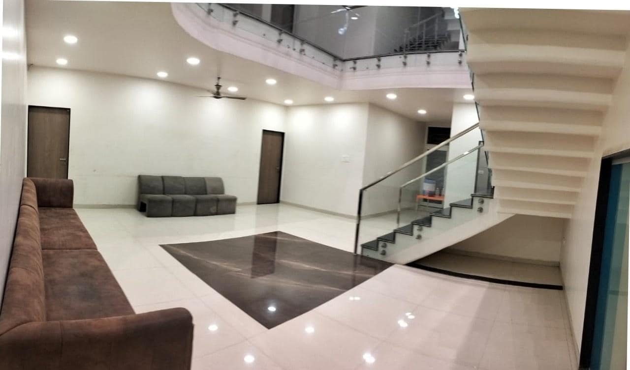 Mannat banglow - Tap to explore photos