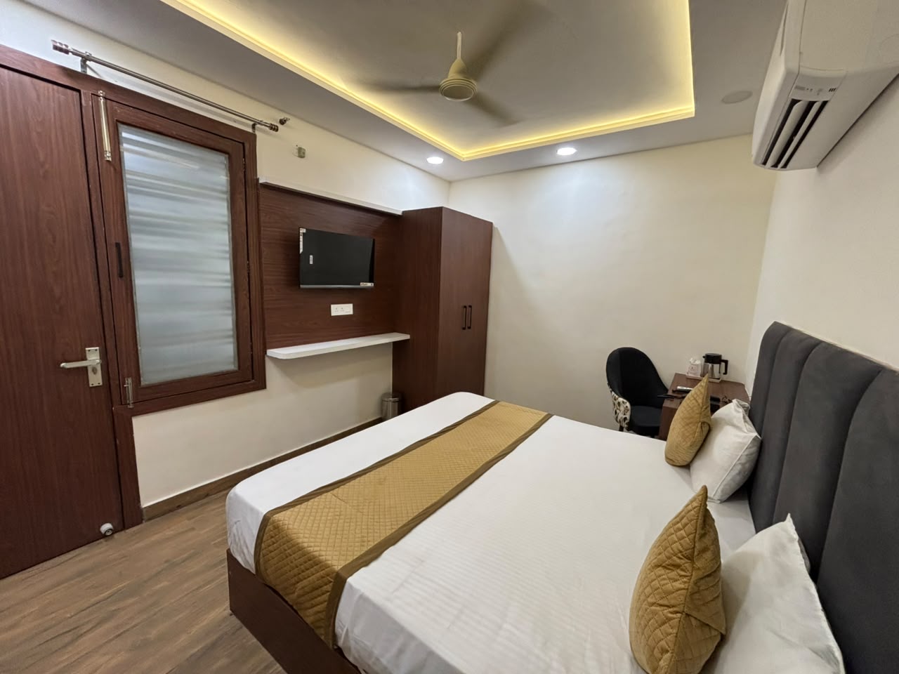 SILVER INN AGRA UNIT OF SVS INN HOTELS - Tap to explore photos