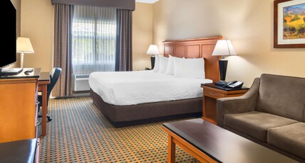 Best Western Plus Sunrise Inn Room Type - 1 King Bed, Non-Smoking, High Speed Internet Access, Sofabed, Kitchenette, Business Plus Room, Full 