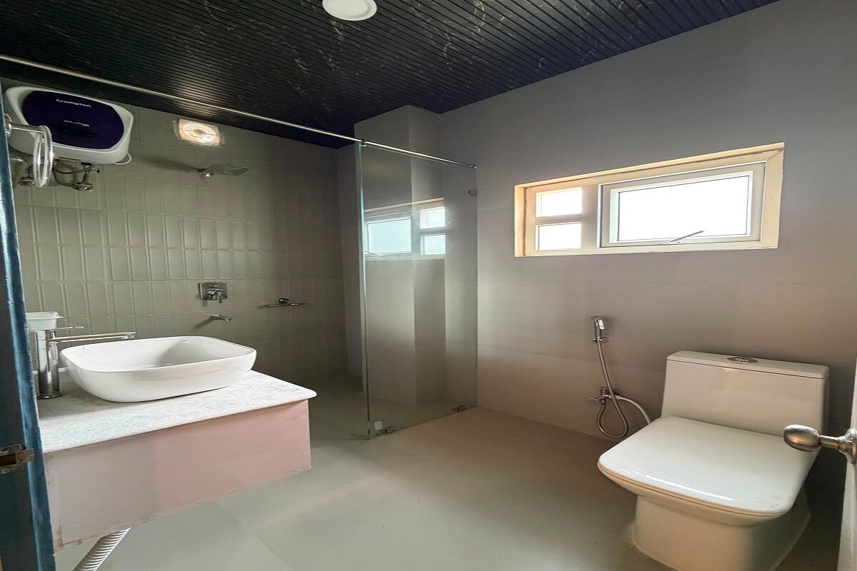 HOTEL MIRANA BOUTIQUE - Tap to explore photos