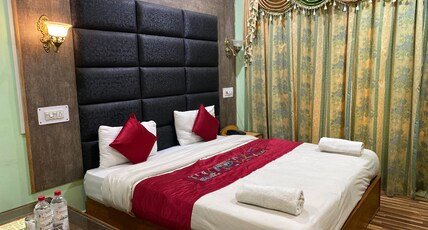 Hotel City Plaza Room Type - Deluxe Room + Free Wifi