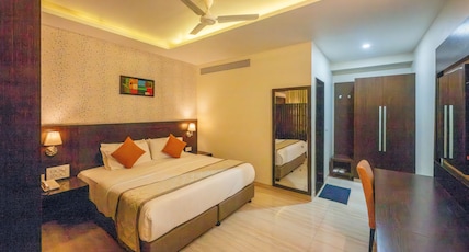 Fortune Plaza Hotel Room Type - Deluxe Double Room Fortune Plaza Hotel Room Type - Deluxe Double Room