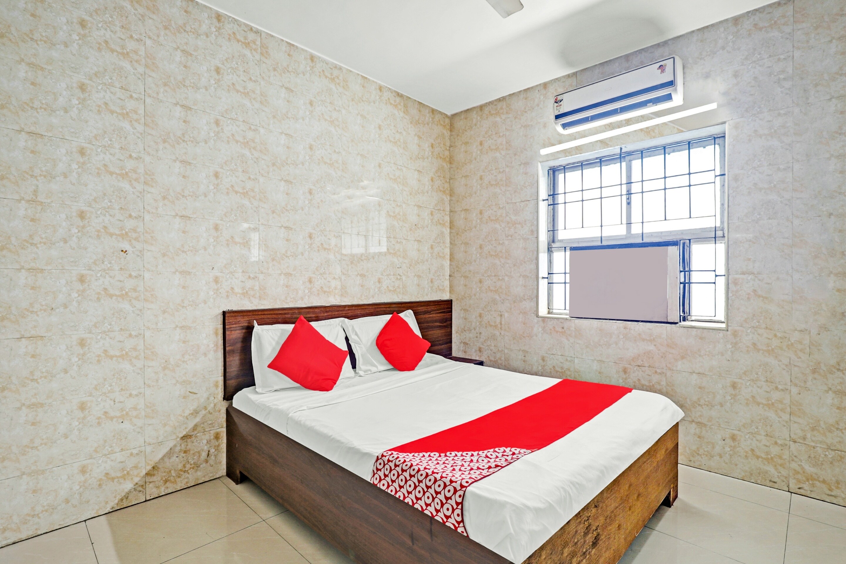 Hotel O ARUNACHALA GUEST HOUSE - Tap to explore photos