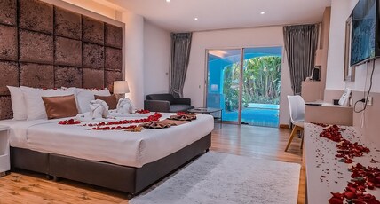 Pooh Beach Resort & Spa Room Type - Premier Pool Garden