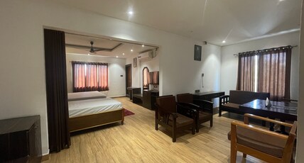 Living Hub Hotel Room Type - Suite