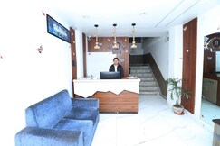 OYO 776 Hotel R Valley View & Family Restaurant