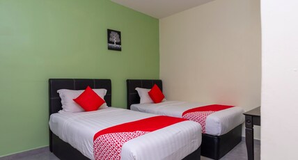 Muar City Hotel Room Type - Deluxe Twin