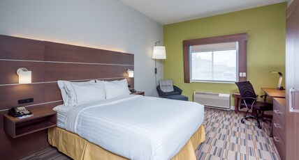 Holiday Inn Express & Suites QUAKERTOWN Room Type - 1 Queen Standard Mobility Accessible Tub