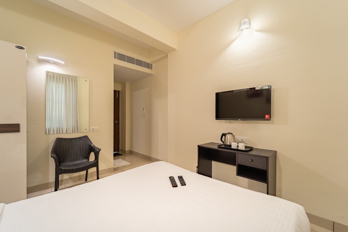 Rolling Space - Tap to explore photos