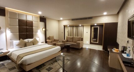 Hotel Nataraj Room Type - Club Room with Work Desk