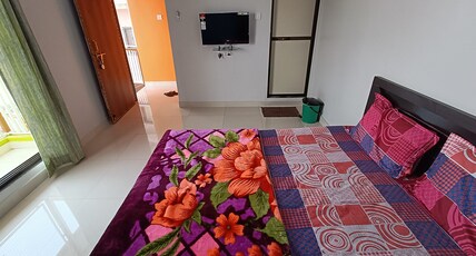 Toshi Sadan Room Type - AC Couple room Mountain view