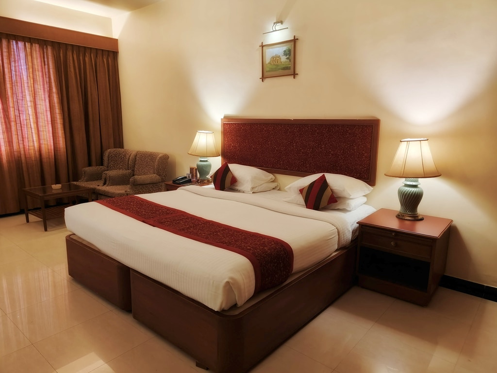 Hotel Malligi - Tap to explore photos