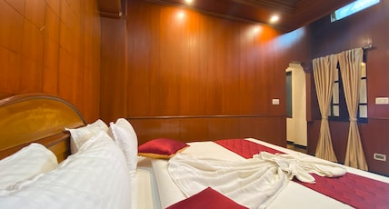 Lakefront Home Hotel Room Type - LAKE VIEW PREMIUM