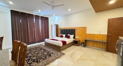 Hotel Sky Pie Room Type - Premium Room