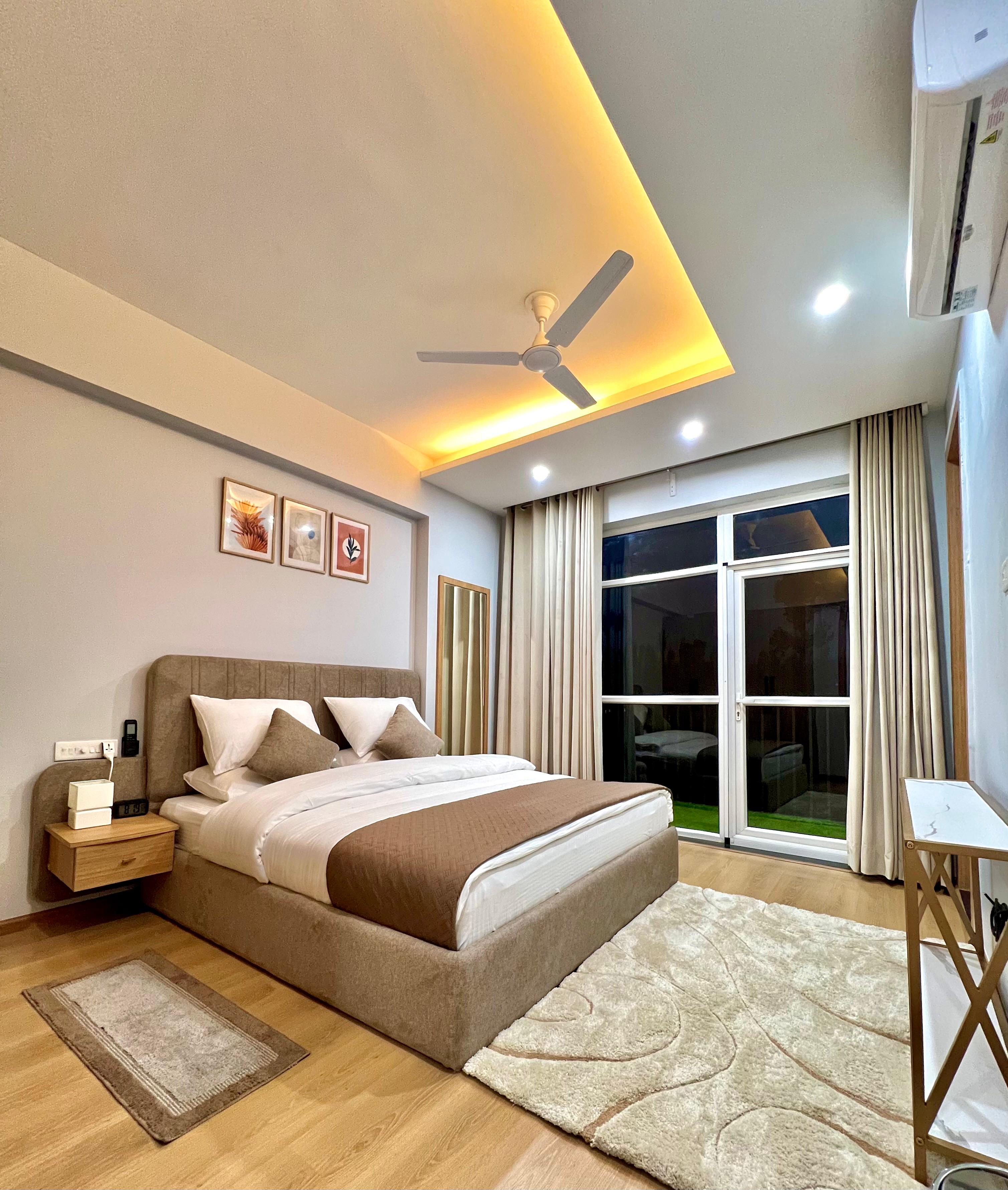 Staysogood 3BHK Apartment - Tap to explore photos