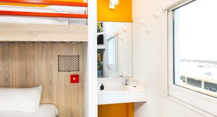 hotelF1 Toulon Est La Valette Room Type - Break Room for 3 travelers maximum - ontheroad basics
