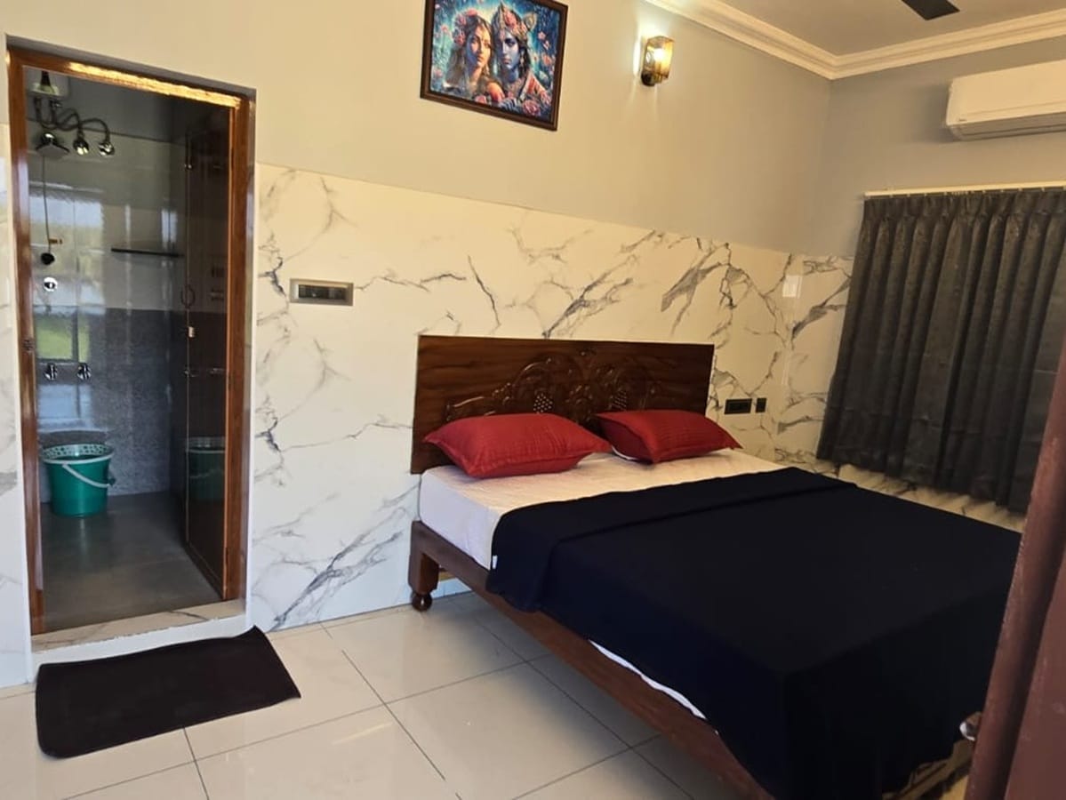 CITY RESIDENCY - Tap to explore photos