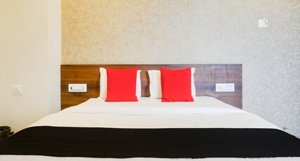 Hotel Flying Inn  Airport Road Room Type - Deluxe NON AC Room