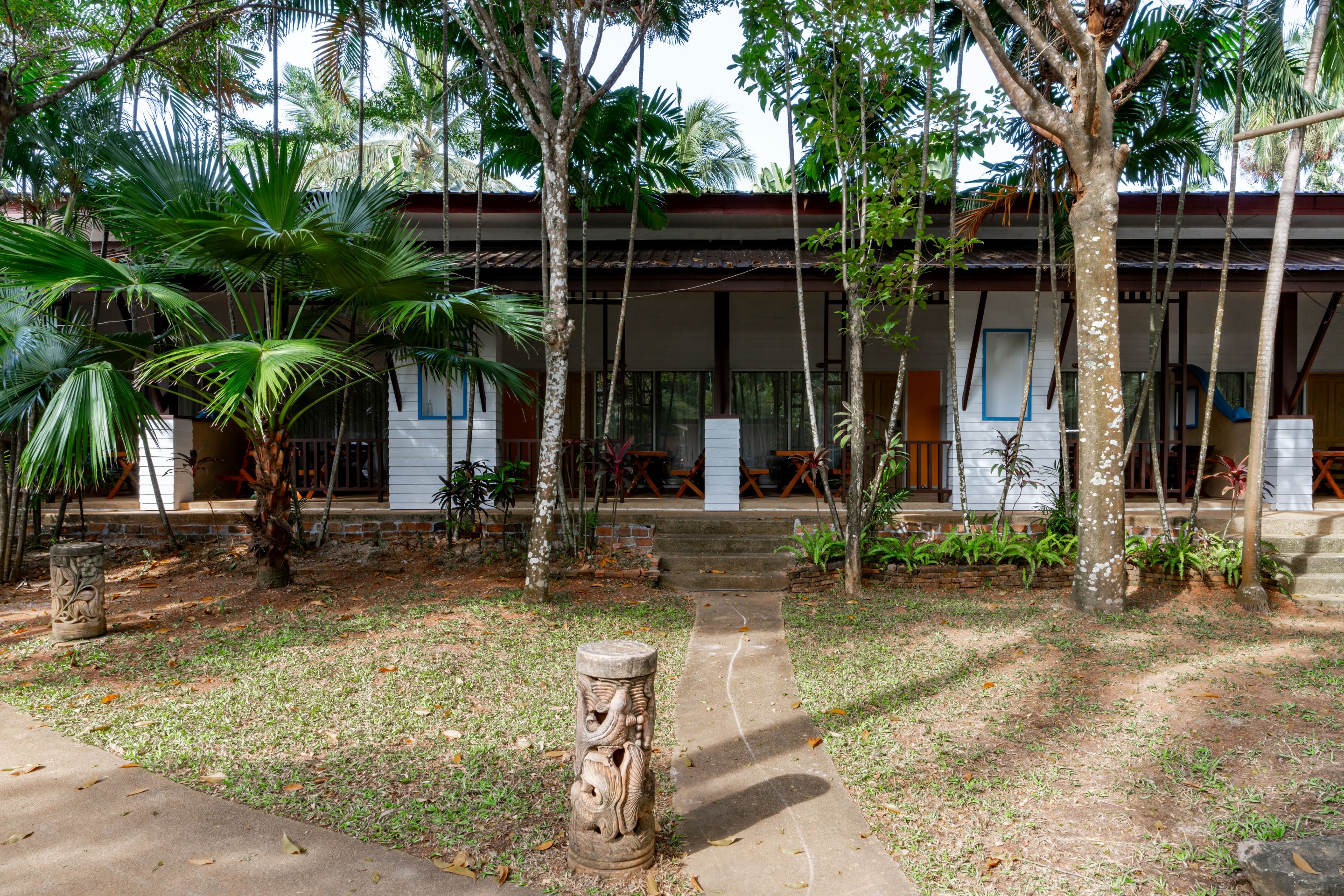 Aonang Timber House - Tap to explore photos