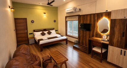 East Village Resort Room Type - Premium Courtyard Room