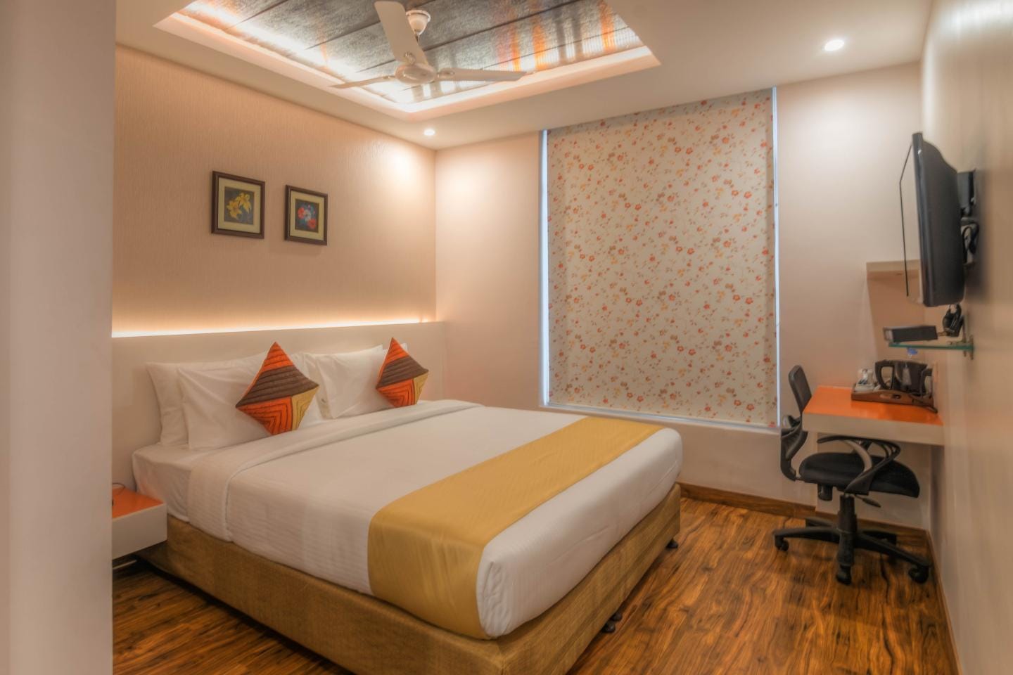 Mango Hotels Prangan - Tap to explore photos