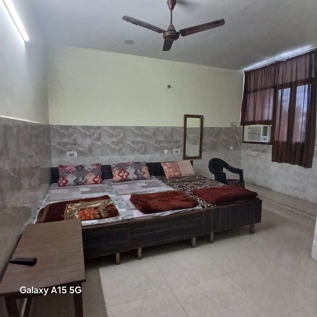 Shri Radha krishna guest house - Tap to explore photos