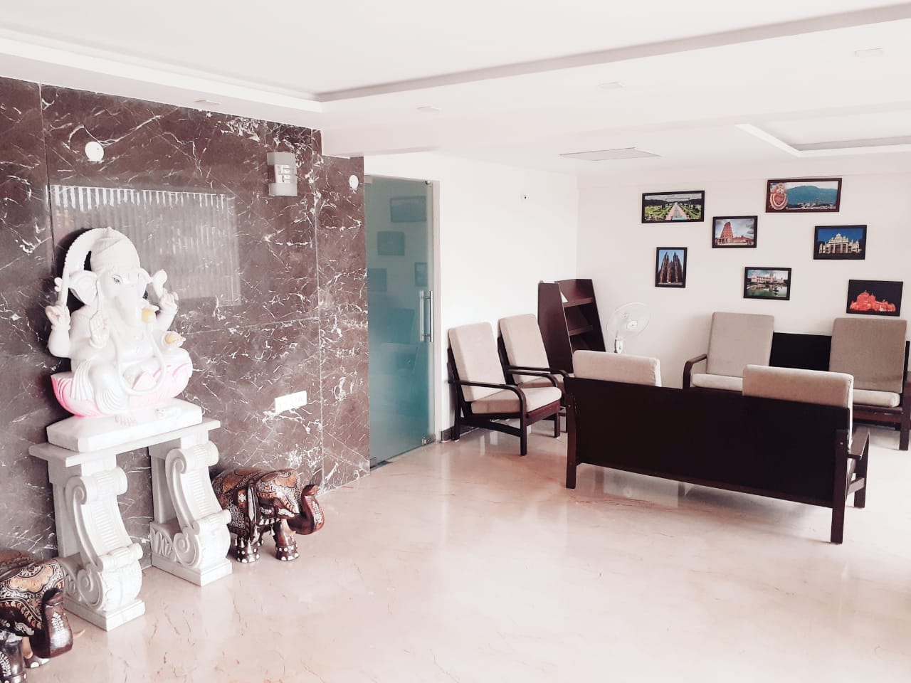 The Red Lotus Premium | Rooms in an Apartment - Tap to explore photos