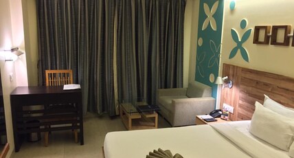 Hotel Silver Cloud Room Type - Super Deluxe