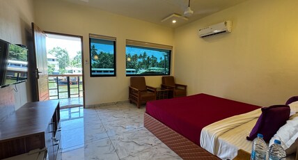 Chaandhni Lake View Room Type - Executive Lake View With Balcony